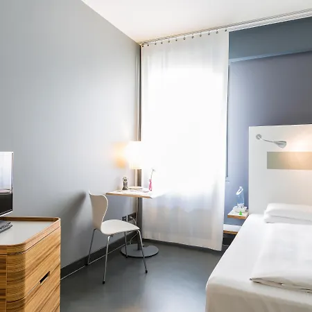 Hotell Ku'damm 101